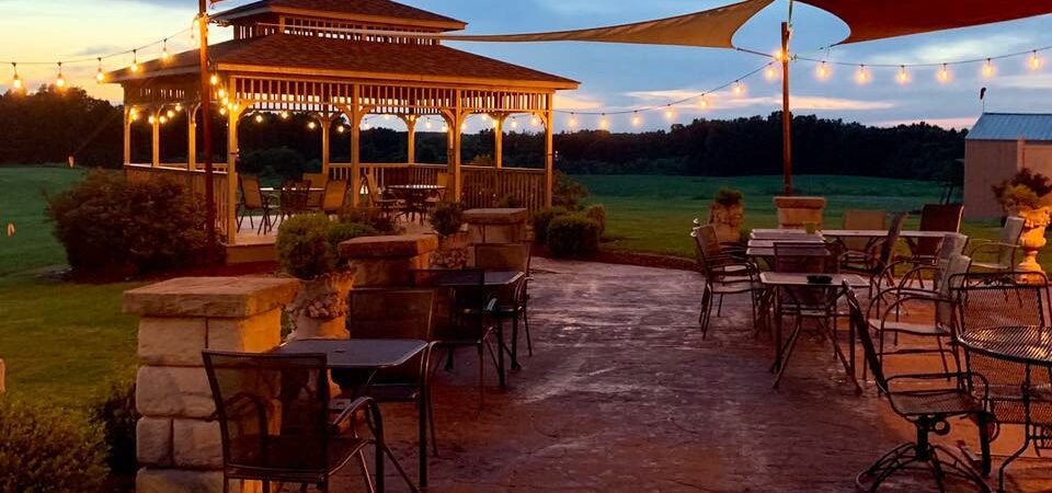 Honker Hill Winery - Outdoor patio